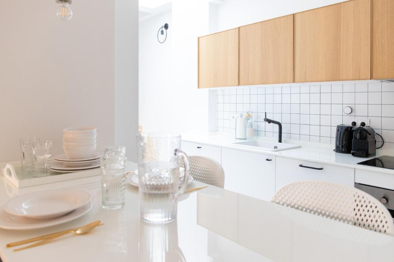 Tinto Townhouse By Olala Homes Севилья Экстерьер фото